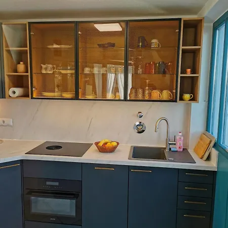 Elbblick Mit Grosser Dachterrasse Und Tiefgarage *
