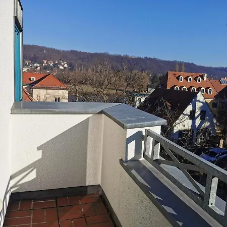 Daire Elbblick Mit Grosser Dachterrasse Und Tiefgarage Dresden