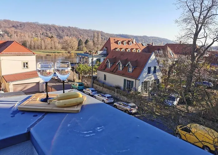 Elbblick Mit Grosser Dachterrasse Und Tiefgarage Appartement